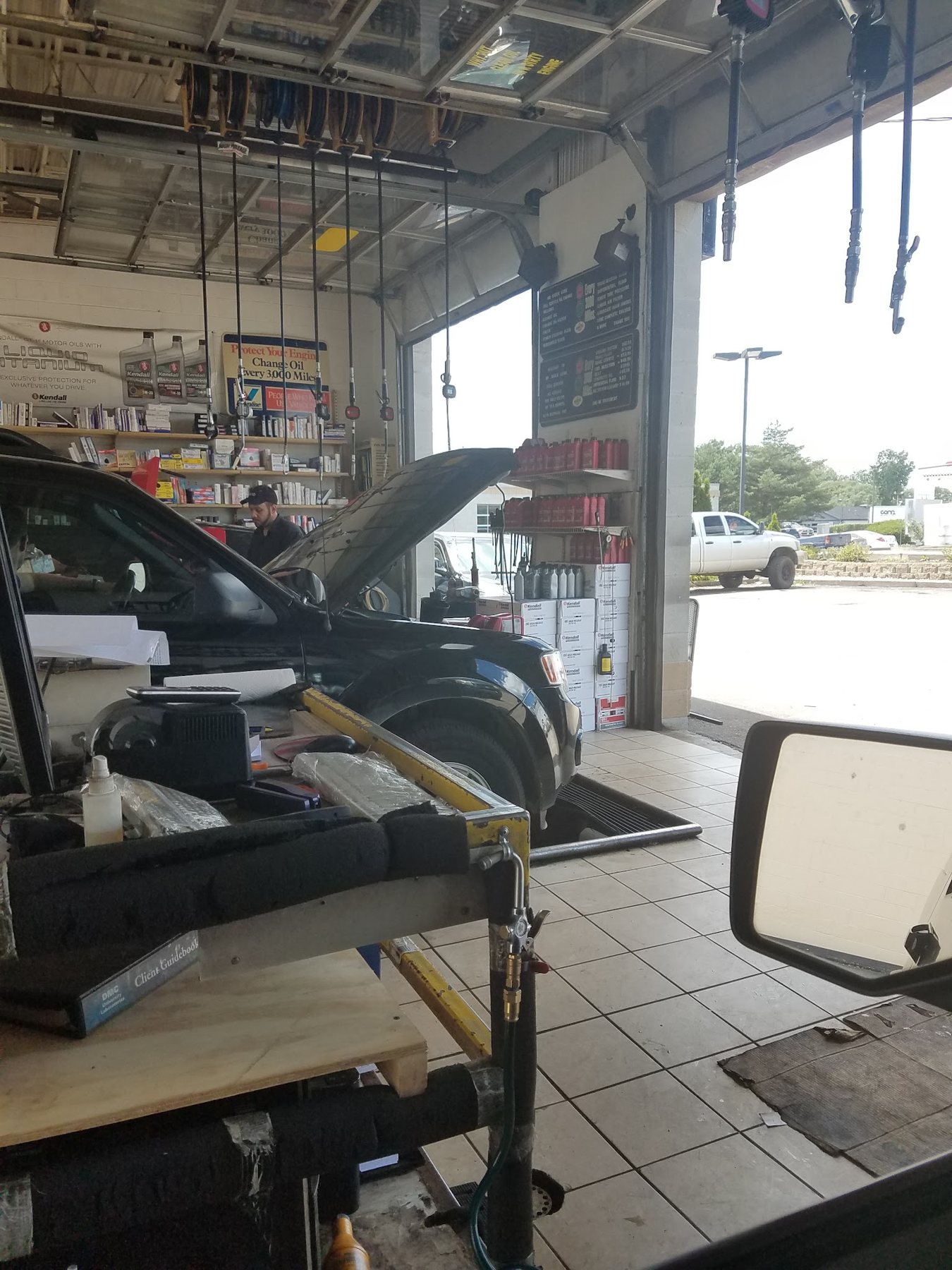 Service bay